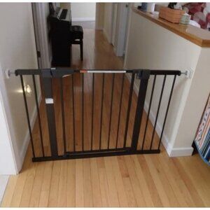 Baby Gate for Stairs, 29.6"-46" Pressure Mounted Dog Gate for House, Auto Close